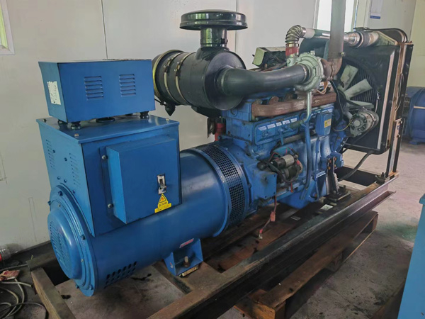 官渡100kW柴油发电机组使用多级机油有哪些优缺点？